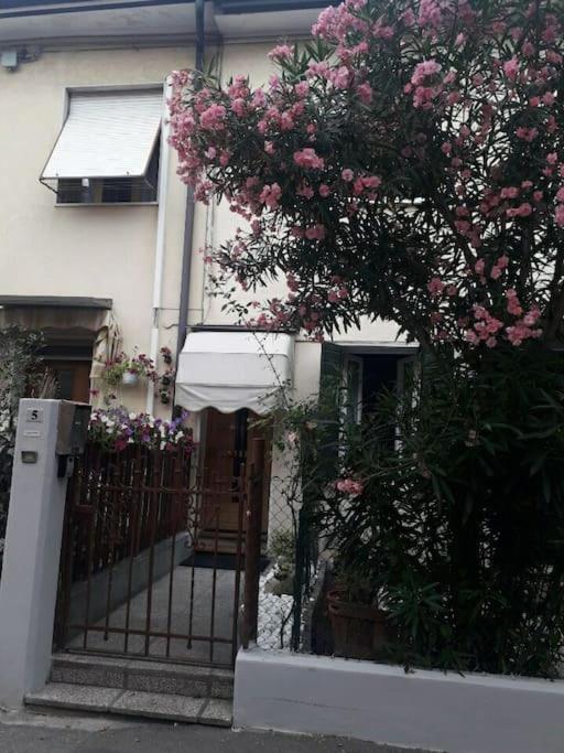 Lovely House Claudia-Perfetto Per Venezia เมสเตร ภายนอก รูปภาพ