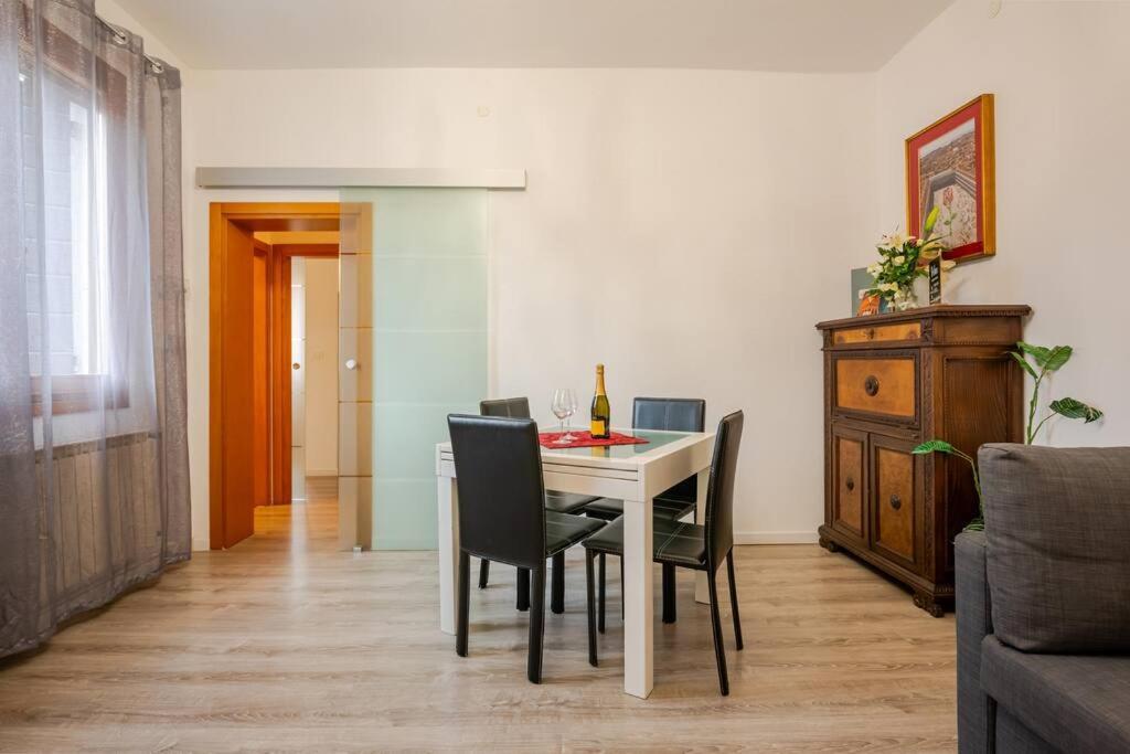 Lovely House Claudia-Perfetto Per Venezia เมสเตร ภายนอก รูปภาพ